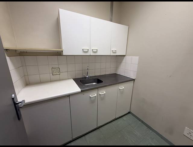 313M² OFFICE TO LET IN RIVIERA